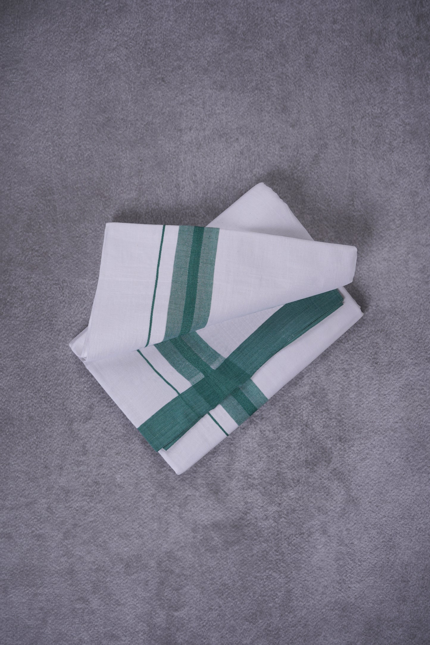 KERALOOM FINISH COTTON 326 W/D DHOTI 3.80 MTR - Dark Green